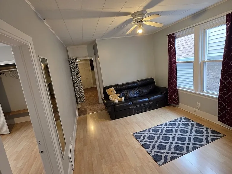 3419 W Beach Ave #2 — Photo 10