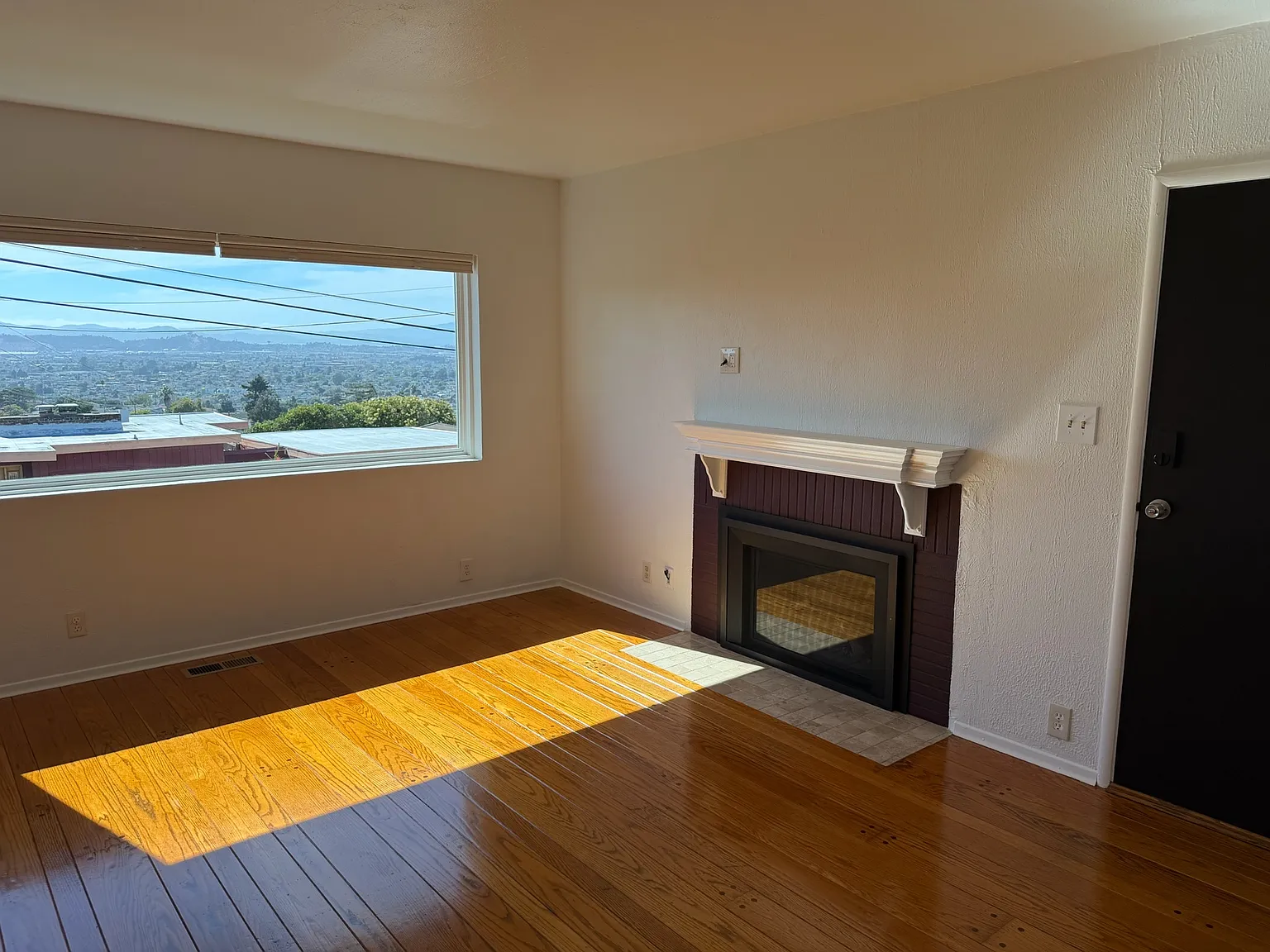 2 bed, 808 sqft, $3,400 — Photo 4