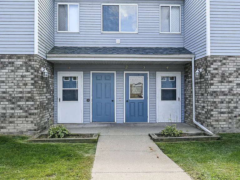 Ridge Creek Apartments — Photo 22
