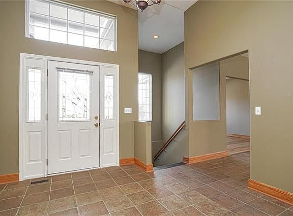 5th image of 3356 S Cochise Ave