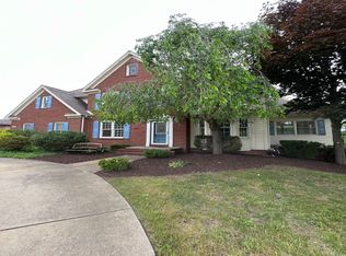 44950 W Eleven Mile Rd, Novi, MI 48375