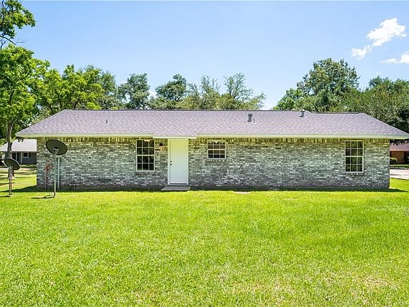 4th image of 714 Evelyn Dr