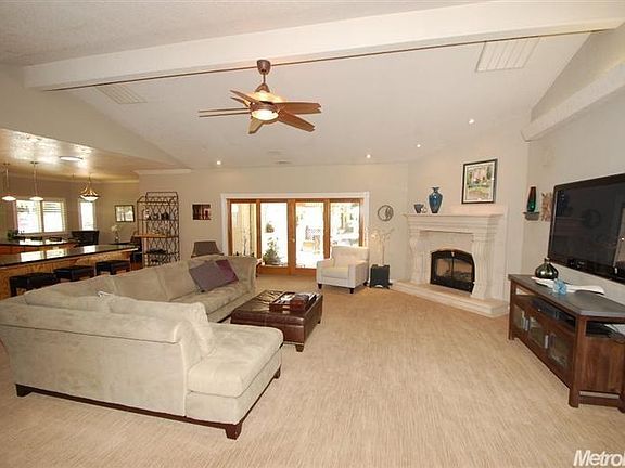 4th image of 10458 N Oakwilde Ave