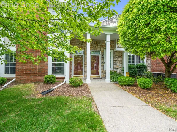 4436 Berkshire Dr #173, Sterling Heights, MI 48314