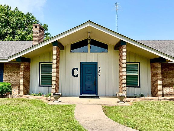 3rd image of 297 Highway 159 E