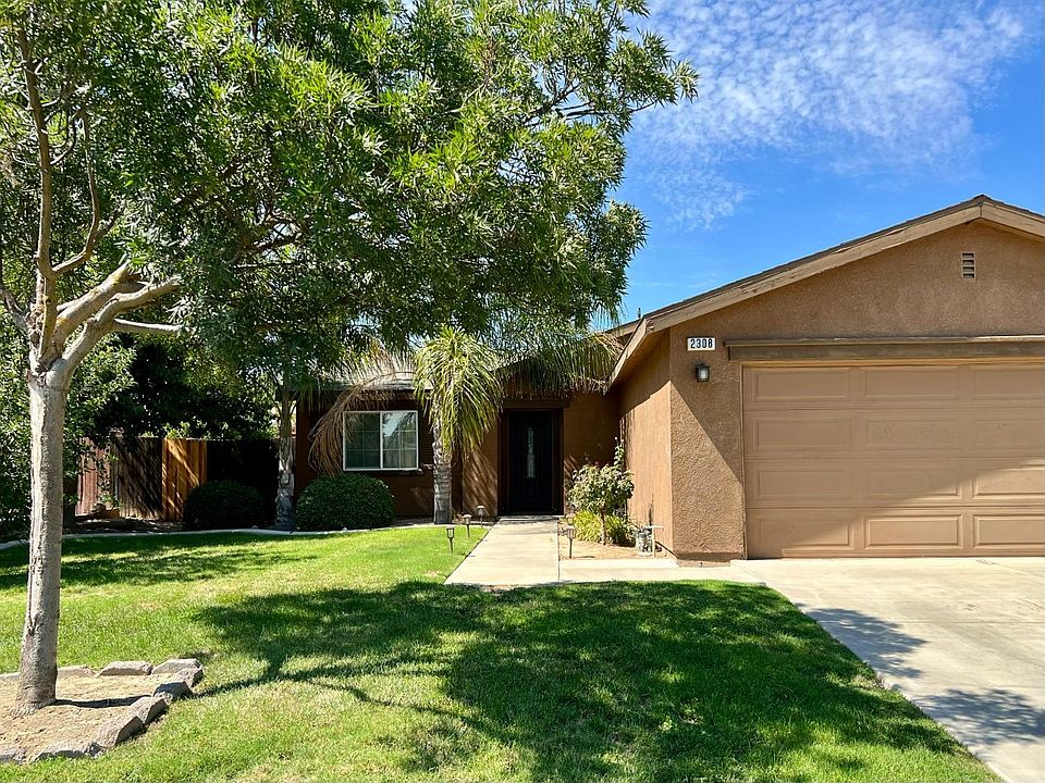 2308 Sycamore St, Selma, CA 93662 Zillow