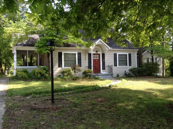 1088 Lanier Ave, Gainesville, GA 30501