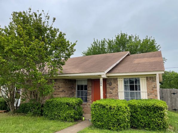 120 Pine Meadow Dr APT B