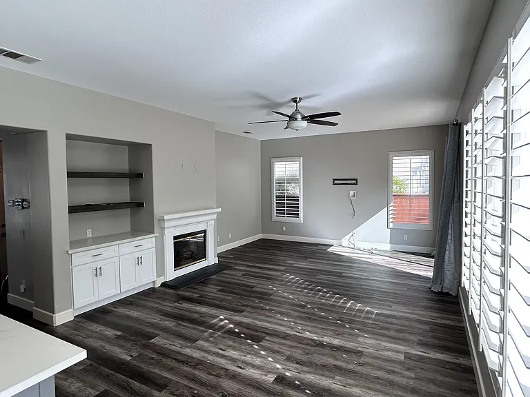 363 Circulo Coronado — Photo 8