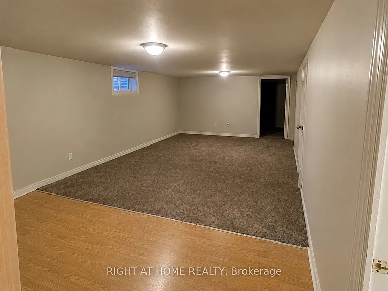 27 Wanita Rd — Photo 4