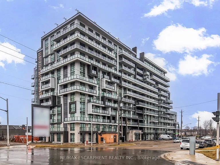 461 Green Rd #220 — Photo 1