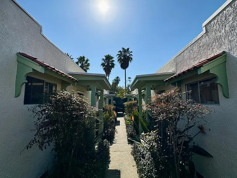 515 Santa Clara Ave — Photo 13