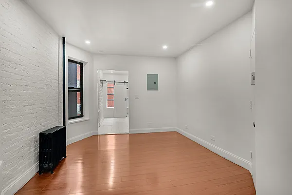 Living room, photo 1