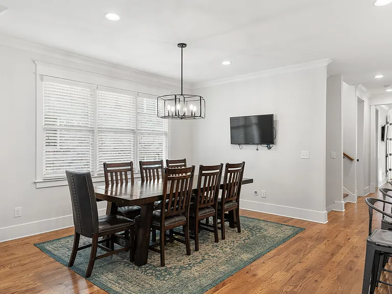 843 Clayton Ave — Photo 16