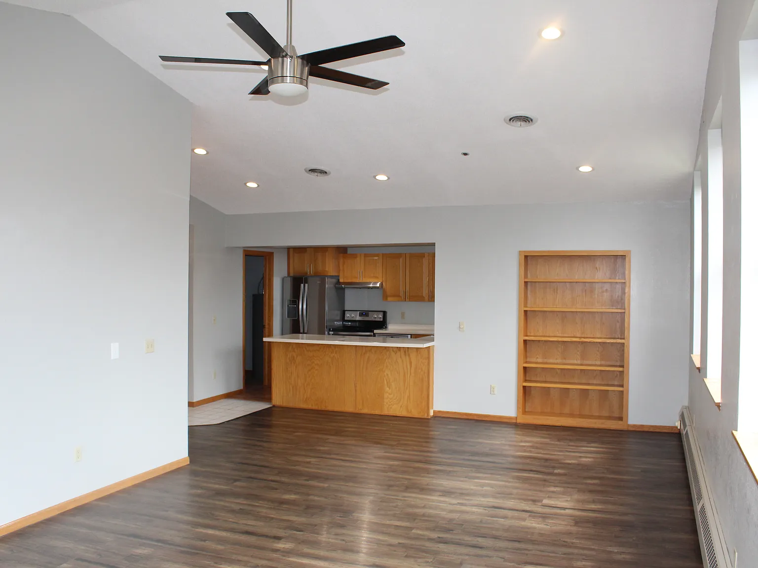 Jefferson Square Apartments — Photo 2