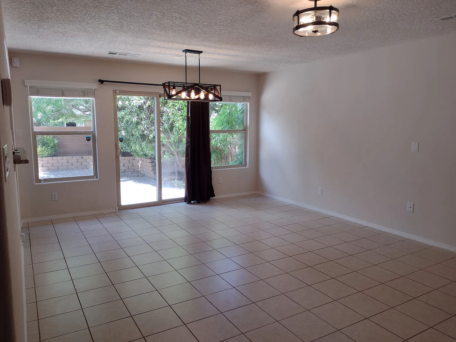2 bed, 2.5 bath, 1725 sqft, $2,400 — Photo 4