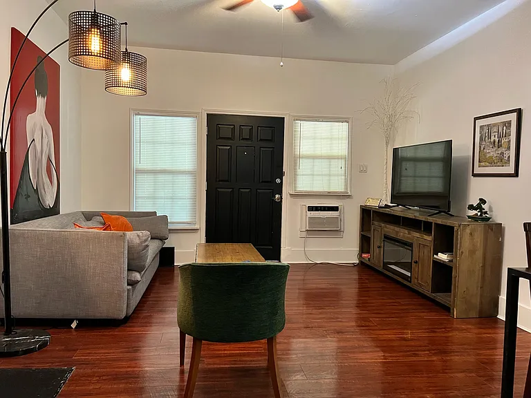 1602 Francis St #2 — Photo 6