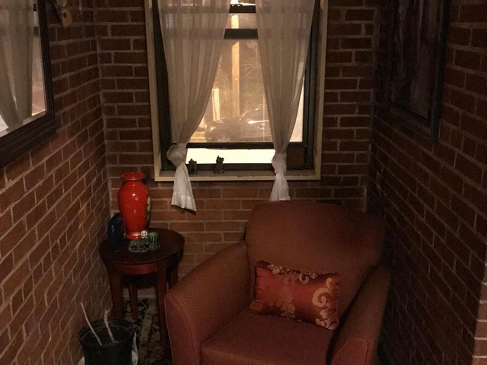 Building's Hallway Sitting Area