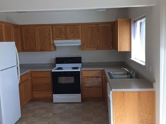 4th image of 436 Holbrook Ln #A