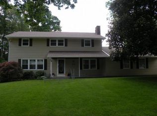 279 Ridgefield Rd, Endicott, NY 13760