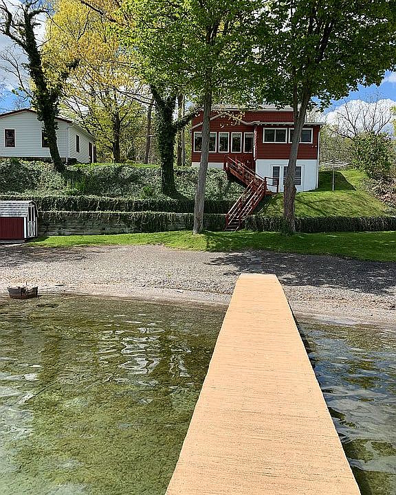 1st image of 363 Beattie Point