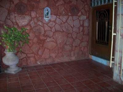 2nd image of 3315 S Buena Vista Ave