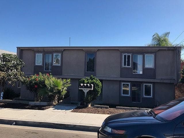 1st image of 2244 Canyon Dr