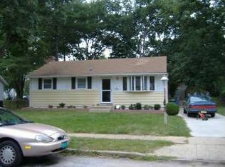 14 Valley Dr, Pine Hill, NJ 08021