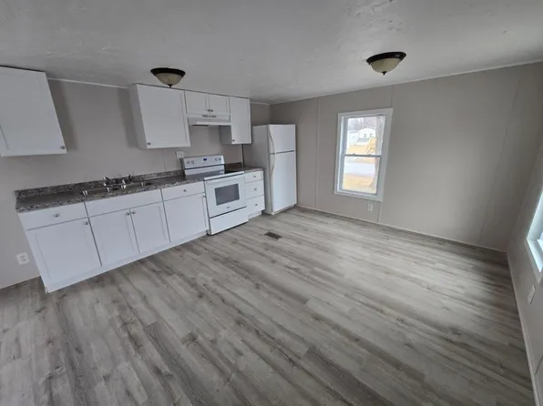 30 Exeter Road #19, Corinth, ME 04427