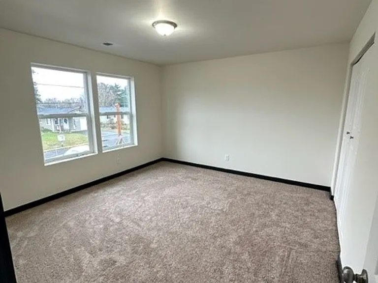 1515 Jefferson St SE — Photo 5