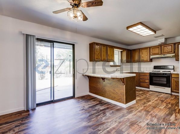 168 W Adams St