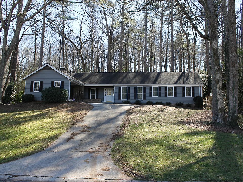 Front View 3797 Allsborough Dr. Beautiful cul-de-sac neighborhood!