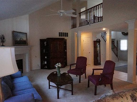 3rd image of 1835 Knollmont Dr