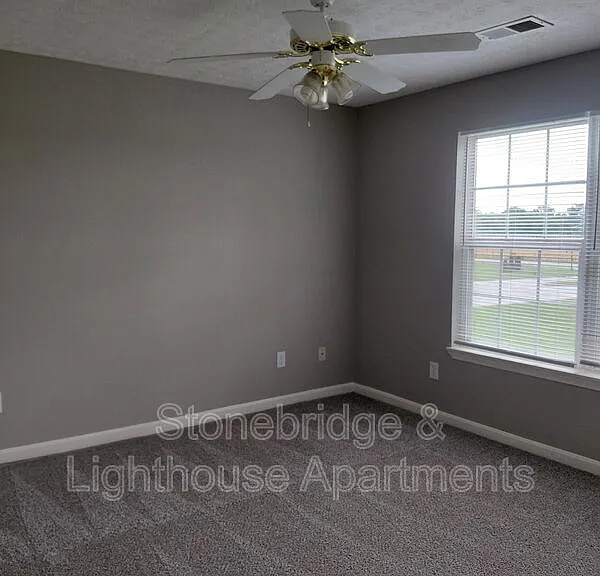1215 Lighthouse Cv #18-W — Photo 4