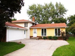 16003 Windsor Dr, Strongsville, OH 44136