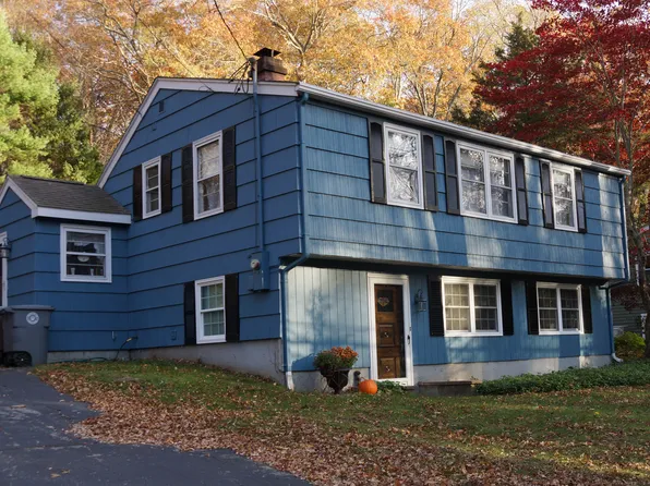 56 Giants Neck Rd, Niantic, CT 06357