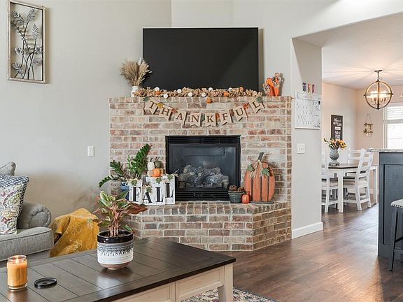 5th image of 2235 Whispering Pine Blvd