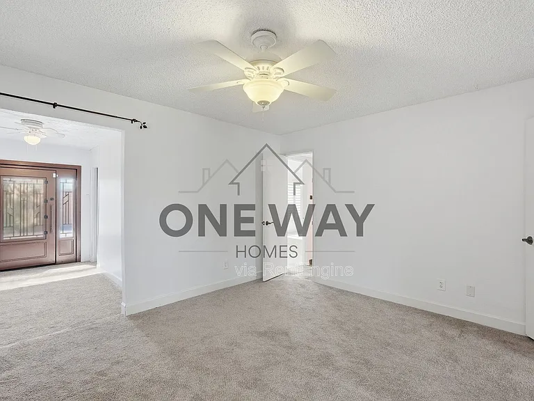 5749 S Farmer Ave — Photo 22