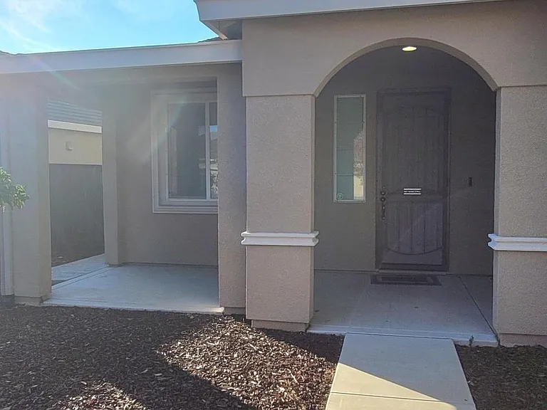1447 Orgullo Ln — Photo 3