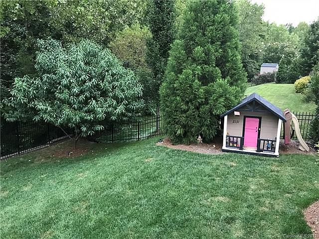 2nd image of 2130 Southridge Dr