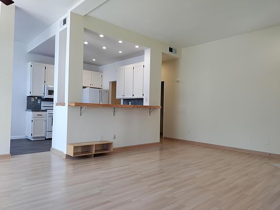 2nd image of 11368 Portobelo Dr Unit 2