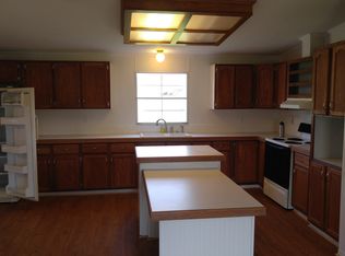 6319 Wayne Memorial Dr NE, Pikeville, NC 27863