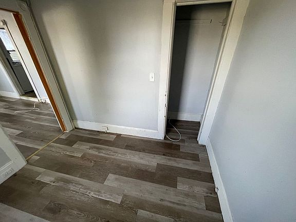 3rd image of 98 Columbia St #1
