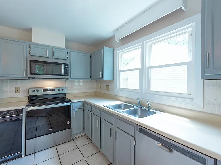 12922 Copperas Ln — Photo 5