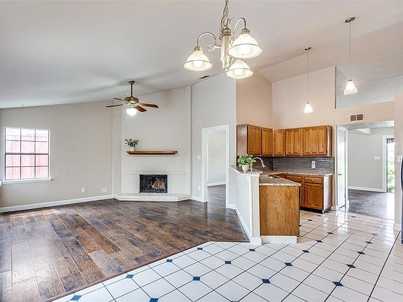 5th image of 6724 Darton Dr