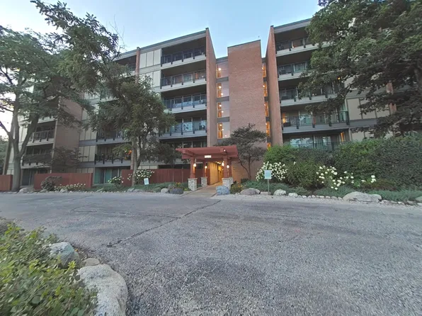 5950 Oakwood Dr APT 1G, Lisle, IL 60532