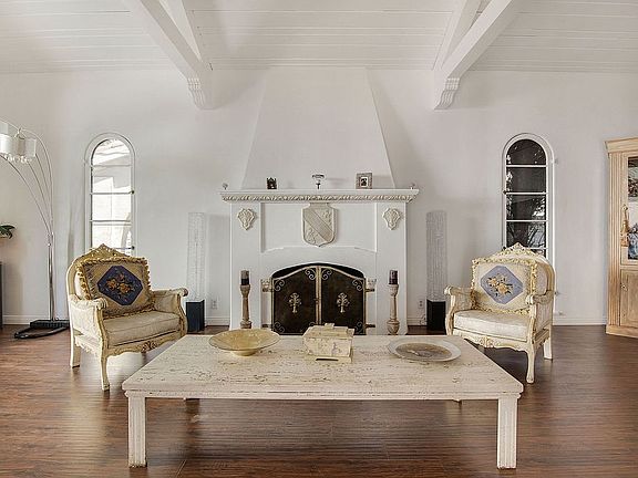 Living Room Fire Place