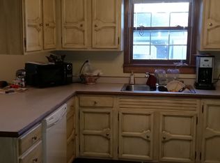 9201 Eastlake Dr, Wadesville, IN 47638