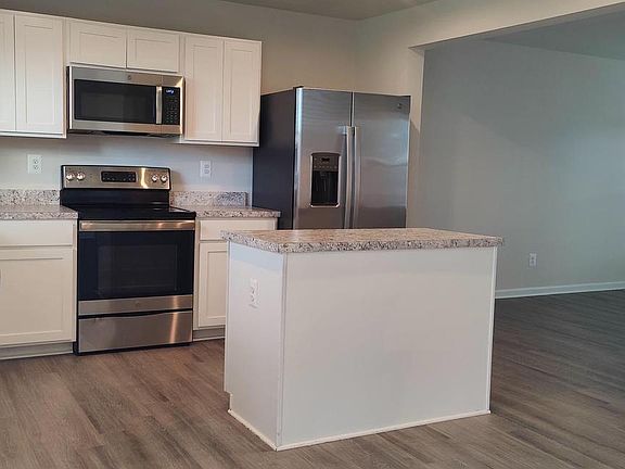 5th image of 1047 Wickersham Way