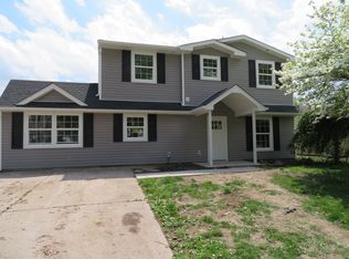 98 Everturn Ln, Levittown, PA 19054